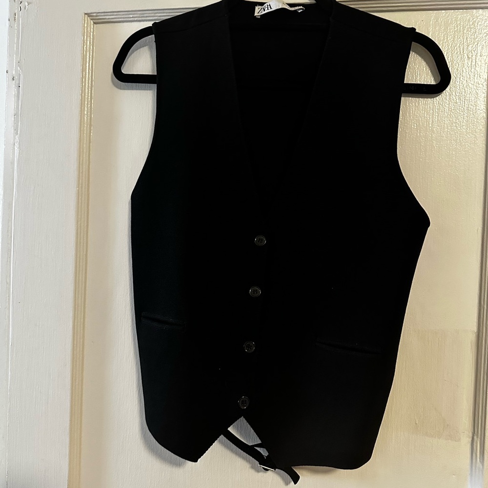 Zara Black Button-Up Vest - Picture 2 of 5